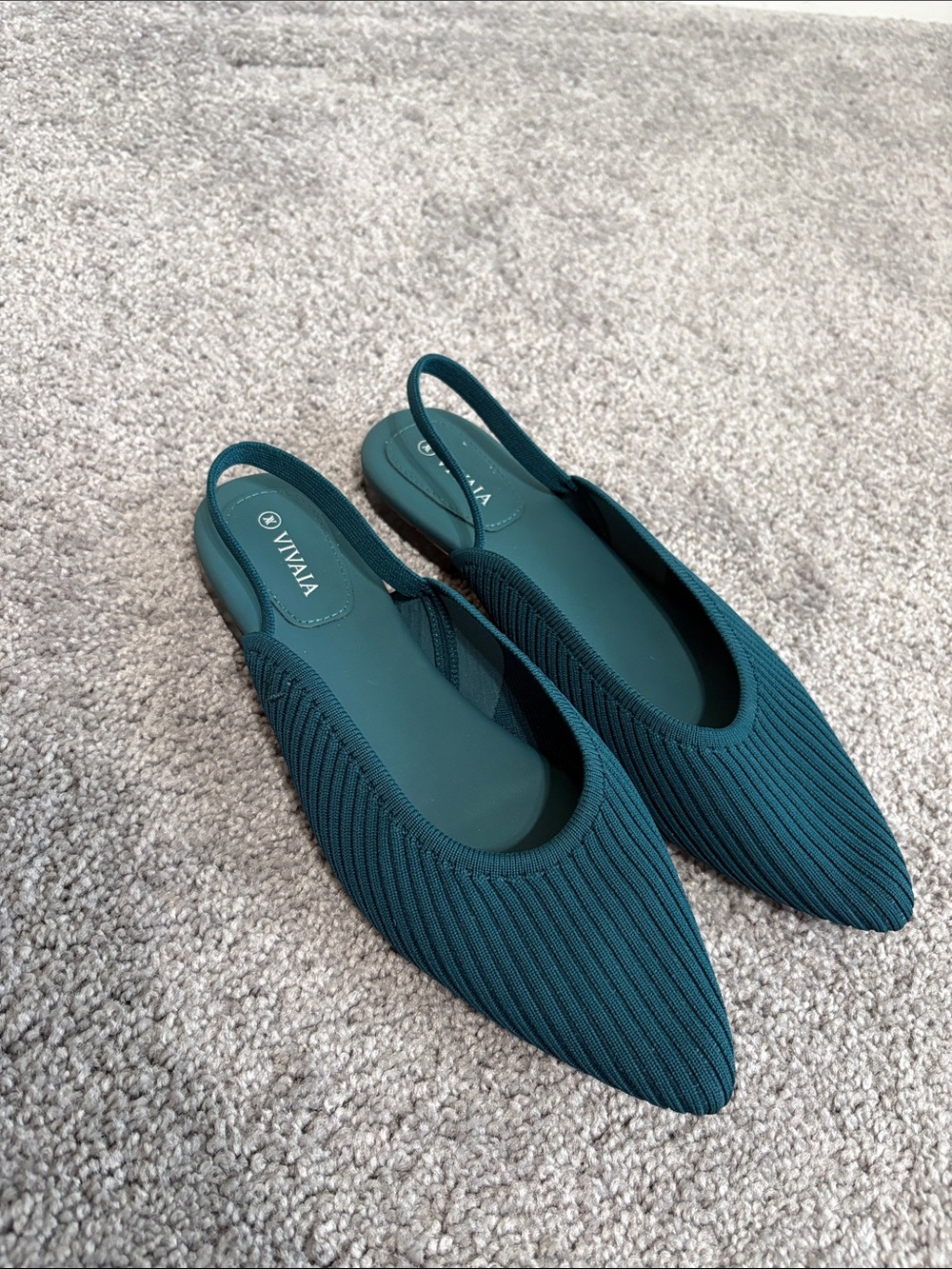 VIVAIA women's pointed-toe slingback flats
